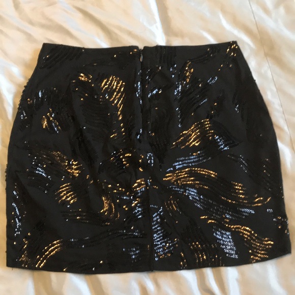 Express black mini skirt - Picture 3 of 3